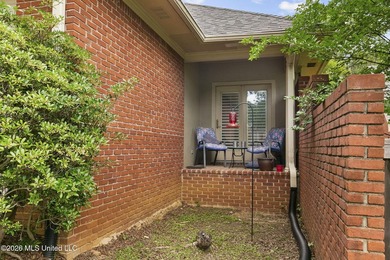 Welcome to this well-designed & built Patio Home, conveniently & - photo 21