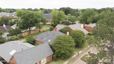 Welcome to this well-designed & built Patio Home, conveniently & - photo 31