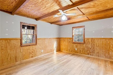 This a real lakefront log cabin with all the comforts, modern - photo 34