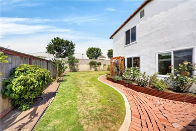 Tucked away on a private interior lot in the highly coveted Glen - photo 34