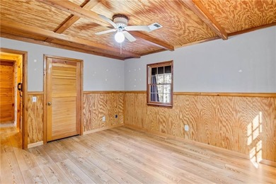 This a real lakefront log cabin with all the comforts, modern - photo 35
