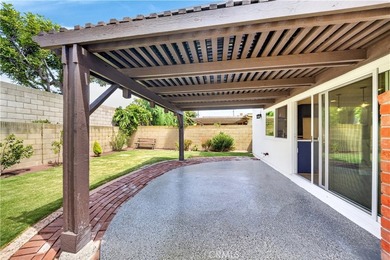 Tucked away on a private interior lot in the highly coveted Glen - photo 35