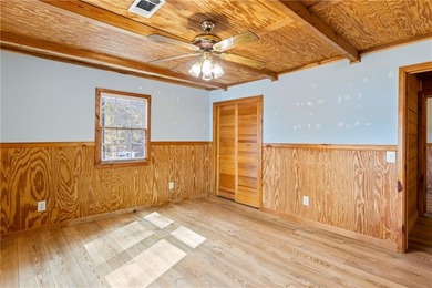 This a real lakefront log cabin with all the comforts, modern - photo 38