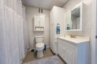 Waterfront, Central location & Rental friendly Neighborhood! - photo 27