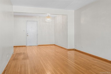 Two Bedrooms Co-op Unit in Great Location! Hardwood Floors - photo 7
