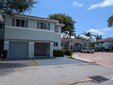 (private lake, pond, creek) Townhome/Townhouse For Sale in Riviera Beach Florida