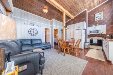 Waterfront, Central location & Rental friendly Neighborhood! - photo 5