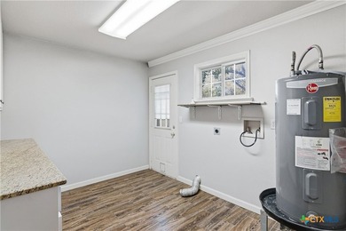Welcome to 163 Lakeside Dr - the lakeside retreat you've been - photo 34