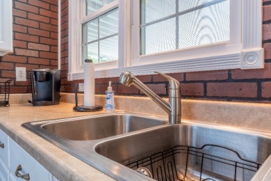Waterfront, Central location & Rental friendly Neighborhood! - photo 13