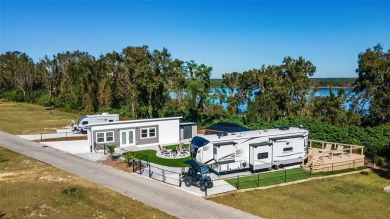 Lake Ocklawaha Condo For Sale in Fort Mccoy Florida