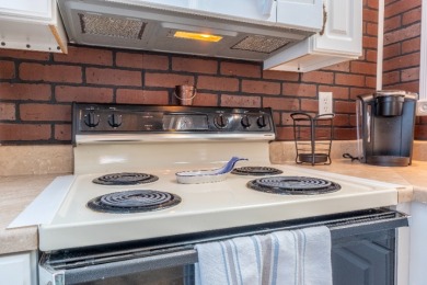 Waterfront, Central location & Rental friendly Neighborhood! - photo 11
