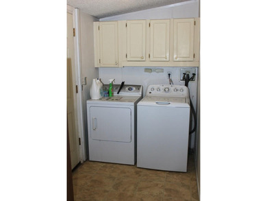 3/2 on .30 Acre. Well Cared for 1994 Home with Great Room - photo 19
