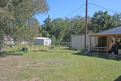 3/2 on .30 Acre. Well Cared for 1994 Home with Great Room - photo 23