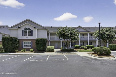 Welcome to Willoughby Park, where low-maintenance living meets - photo 4