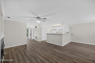 Welcome to Willoughby Park, where low-maintenance living meets - photo 8