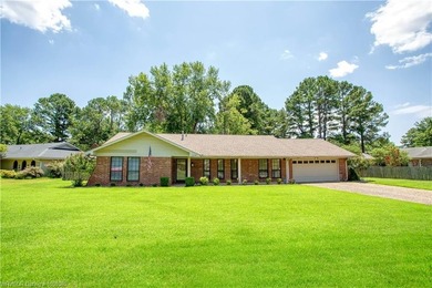 Welcome to this charming home in the desirable Village Harbor - photo 1