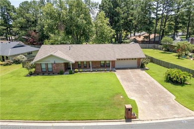 Welcome to this charming home in the desirable Village Harbor - photo 3