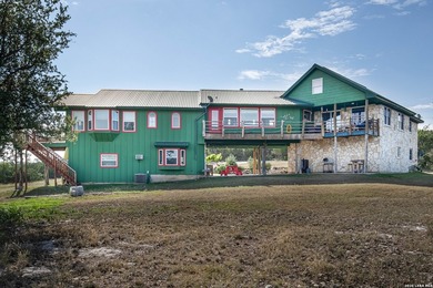 Come and see this beautiful custom built home in the Texas Hill - photo 6