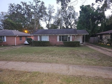 Cross Lake Home For Sale in Shreveport Louisiana