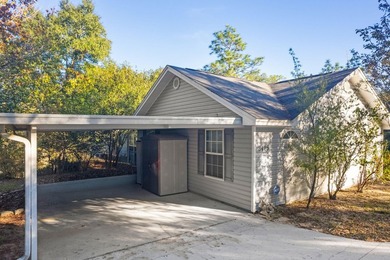Welcome to your lakefront retreat! This 3BR/2BA home sits on a - photo 2