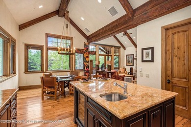 Welcome to The Silver Pine, an elegant mountain retreat just 1.2 - photo 11