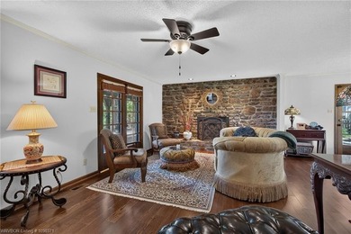 Welcome to this charming Tudor-style home in the Fianna Hills - photo 3