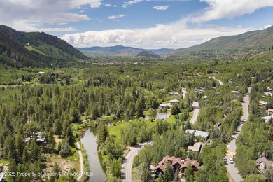 Welcome to The Silver Pine, an elegant mountain retreat just 1.2 - photo 40