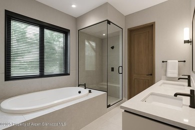 Welcome to The Silver Pine, an elegant mountain retreat just 1.2 - photo 47