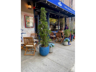 The prime space located in Hell's Kitchen area. Two Stores Plus - photo 3
