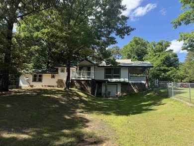 Looking for peaceful country living with lots of space? Or a - photo 11