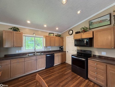 Exceptional Southern Iowa recreational retreat on Lake Rathbun's - photo 20