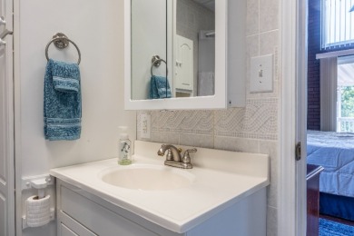 Waterfront, Central location & Rental friendly Neighborhood! - photo 29