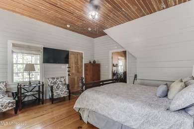 The Oldest Home in Woolmarket | Historic Riverfront Estate | 2+ - photo 13