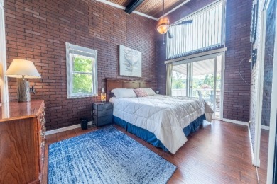 Waterfront, Central location & Rental friendly Neighborhood! - photo 22