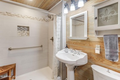 The Oldest Home in Woolmarket | Historic Riverfront Estate | 2+ - photo 29