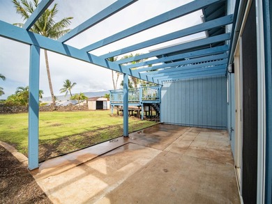 Panoramic views of the Pacific Ocean, West Maui Mountains, and - photo 32
