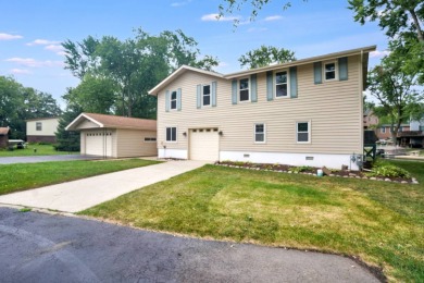 Lake Home For Sale in Wilmington, Illinois