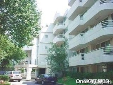 bright & spacious all renovated one bedroom 1.5 bath condo - photo 1