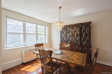Elegant, pristine, and spacious 2-bedroom, renovated 2.5-bath - photo 7