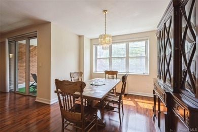 Elegant, pristine, and spacious 2-bedroom, renovated 2.5-bath - photo 9