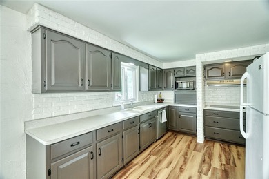 RANCH LIVING... WITH ROOM TO SPREAD OUT! Offering more space and - photo 8