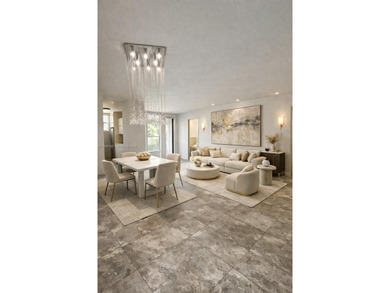 Perfectly located on iconic Lincoln Road  minutes to Trader