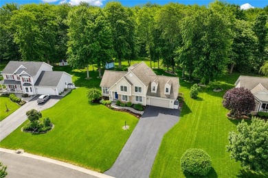 STYLISH UPDATES. INCREDIBLE SPACE. PRIVATE BACKYARD OASIS - photo 2