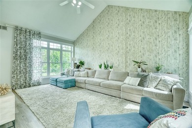 STYLISH UPDATES. INCREDIBLE SPACE. PRIVATE BACKYARD OASIS - photo 3