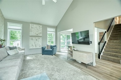 STYLISH UPDATES. INCREDIBLE SPACE. PRIVATE BACKYARD OASIS - photo 10