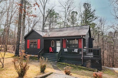 Lake Home For Sale in Iuka, Tennessee