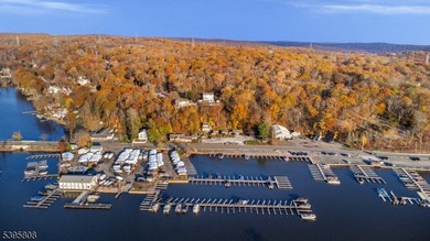 FORMER MOTEL DIRECTLY ACROSS THE STREET FROM ICONIC LAKE - photo 25