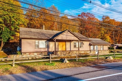 FORMER MOTEL DIRECTLY ACROSS THE STREET FROM ICONIC LAKE - photo 30