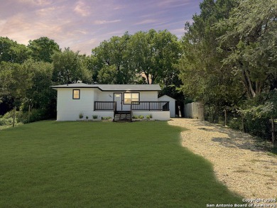 Lake Home For Sale in Canyon Lake, Texas