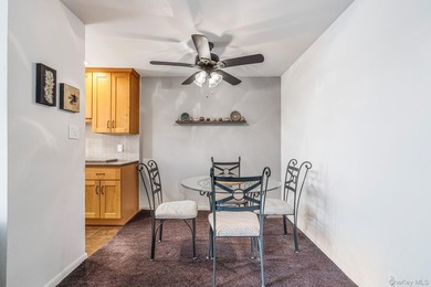 Experience top-floor privacy in this beautifully maintained - photo 8